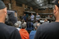 Jone Wulff reforça compromisso com a pavimentação da Rua Érico Veríssimo, no bairro Alpes Verdes