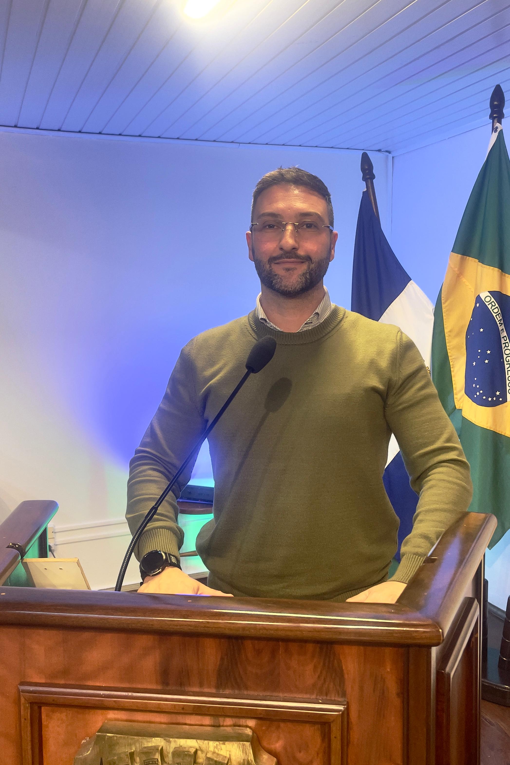 Leandro Ceconi assume cadeira na Câmara de Canela e destaca atuação mesmo fora do mandato  
