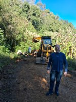 Vereador Adir Denardi acompanha melhorias em estrada do interior de Canela