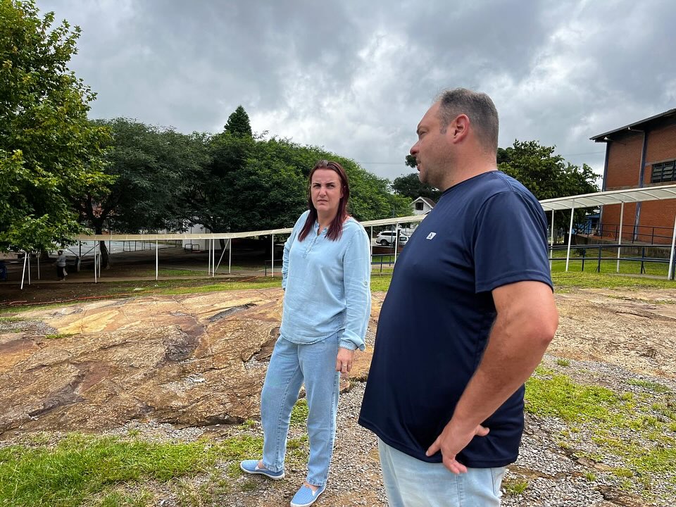 Vereador Adir Denardi Júnior visita Escola João Alfredo Corrêa Pinto e acompanha melhorias
