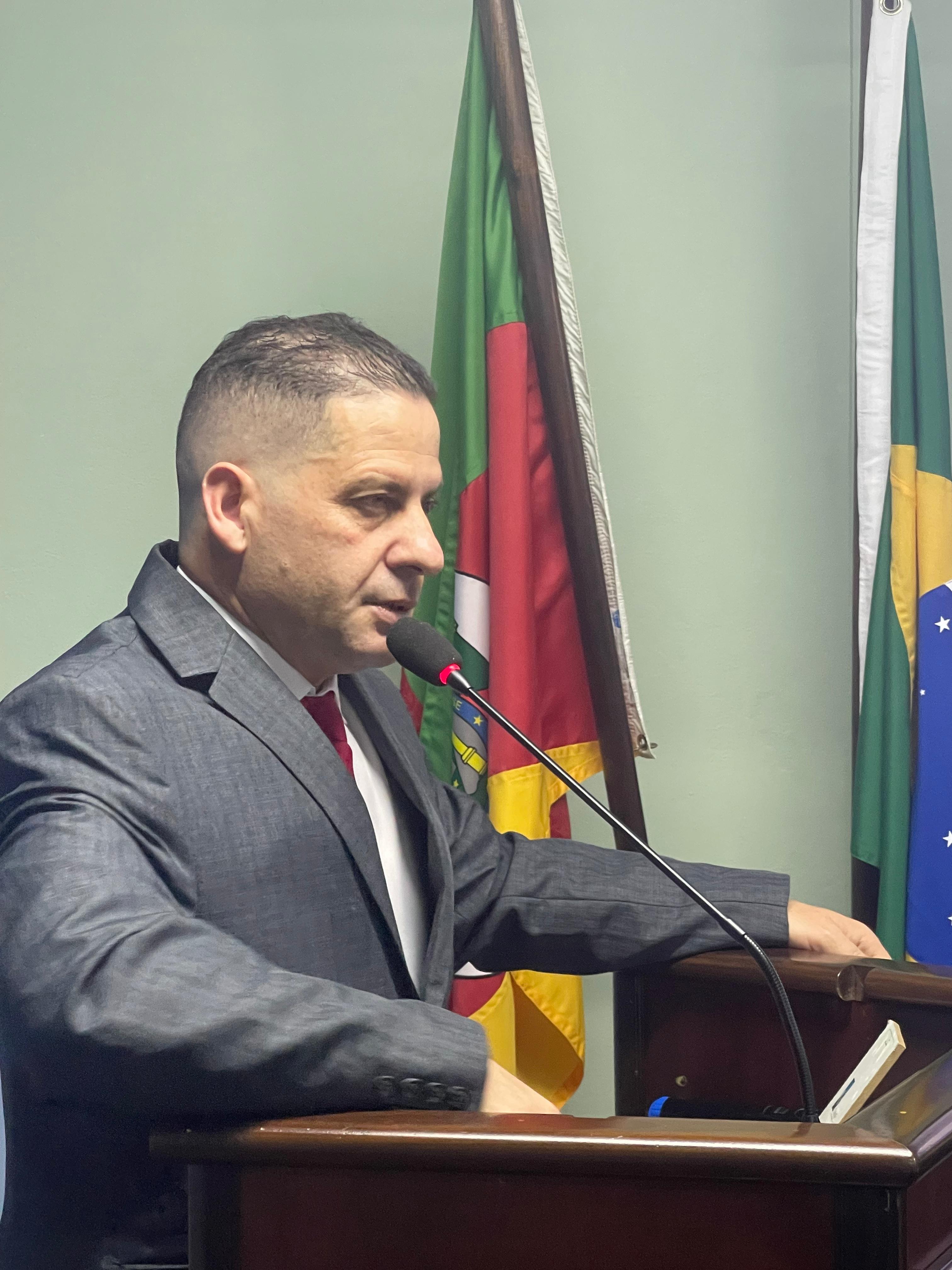 Vereador Alberi Dias propõe criação de Banco de Materiais de Construção em Canela