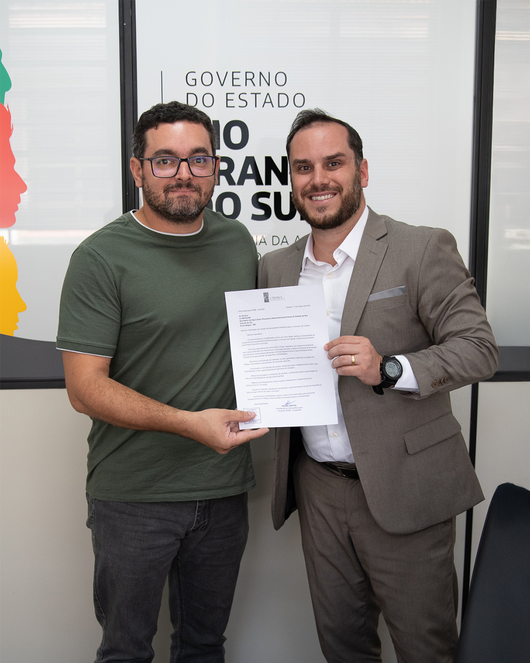 Vereador Felipe Caputo reforça pedido de retroescavadeira para Canela em reunião com a Secretaria Estadual de Agricultura  