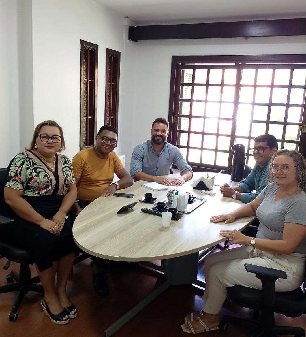 Vereador Joãozinho Silveira discute turismo e eventos com o secretário Rafael Carniel