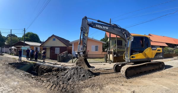 Vereador Jone Wulff fiscaliza Obras de Drenagem no bairro Boeira