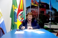 Vereadora Carmen Lúcia Seibt de Moraes assume a Presidência da Câmara de Vereadores de Canela 