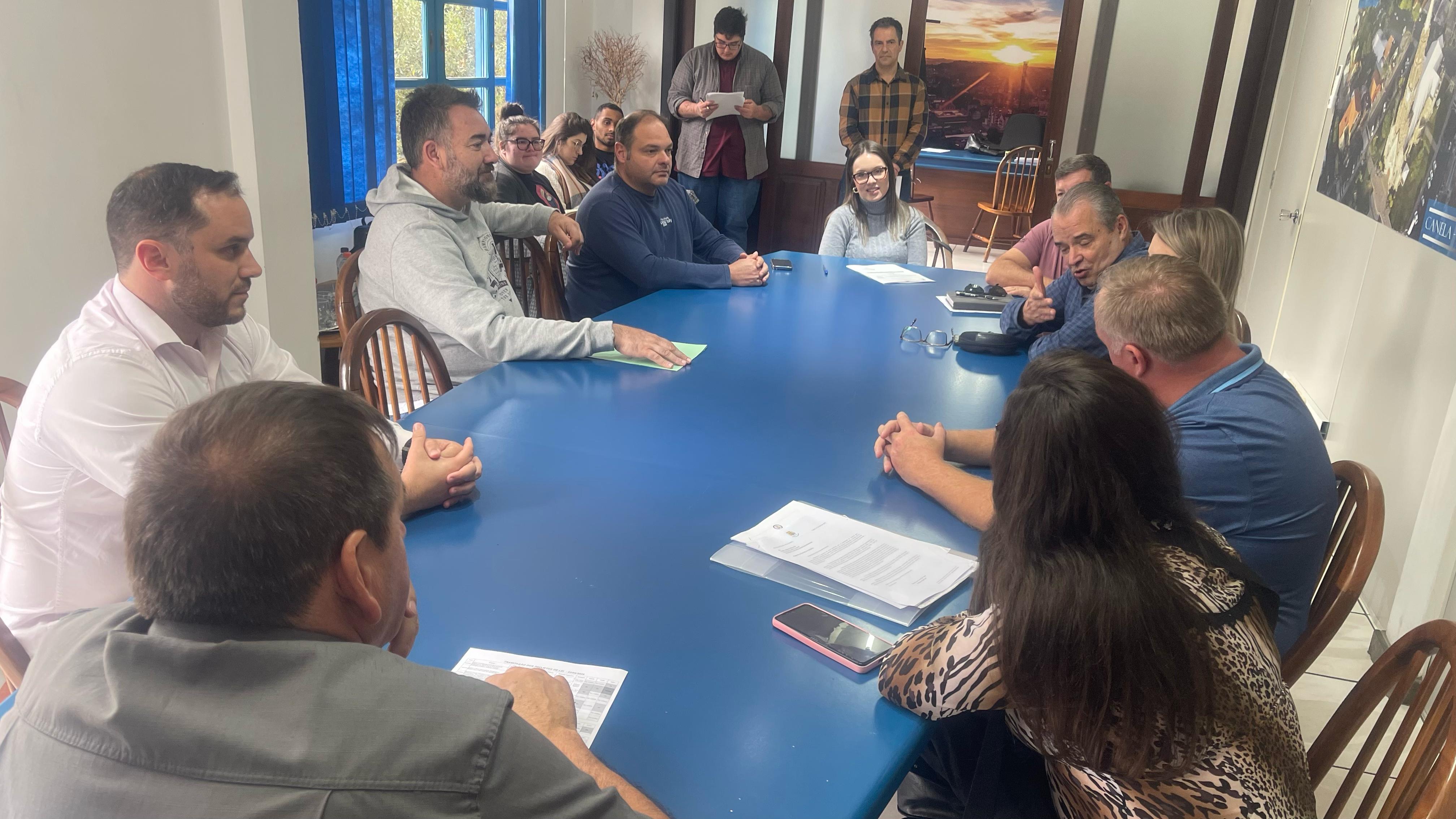 Vereadores realizam reunião para debater sobre a regulamentação do Serviço de Inspeção Municipal em Canela